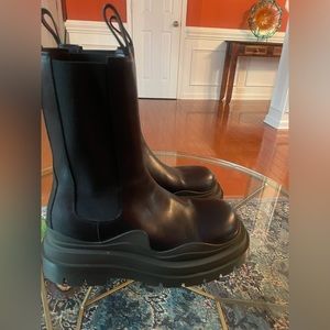 BOTTEGA VENETA Tire Chelsea Boot